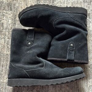 UGG Black Suede Ankle Boots - kids size 5